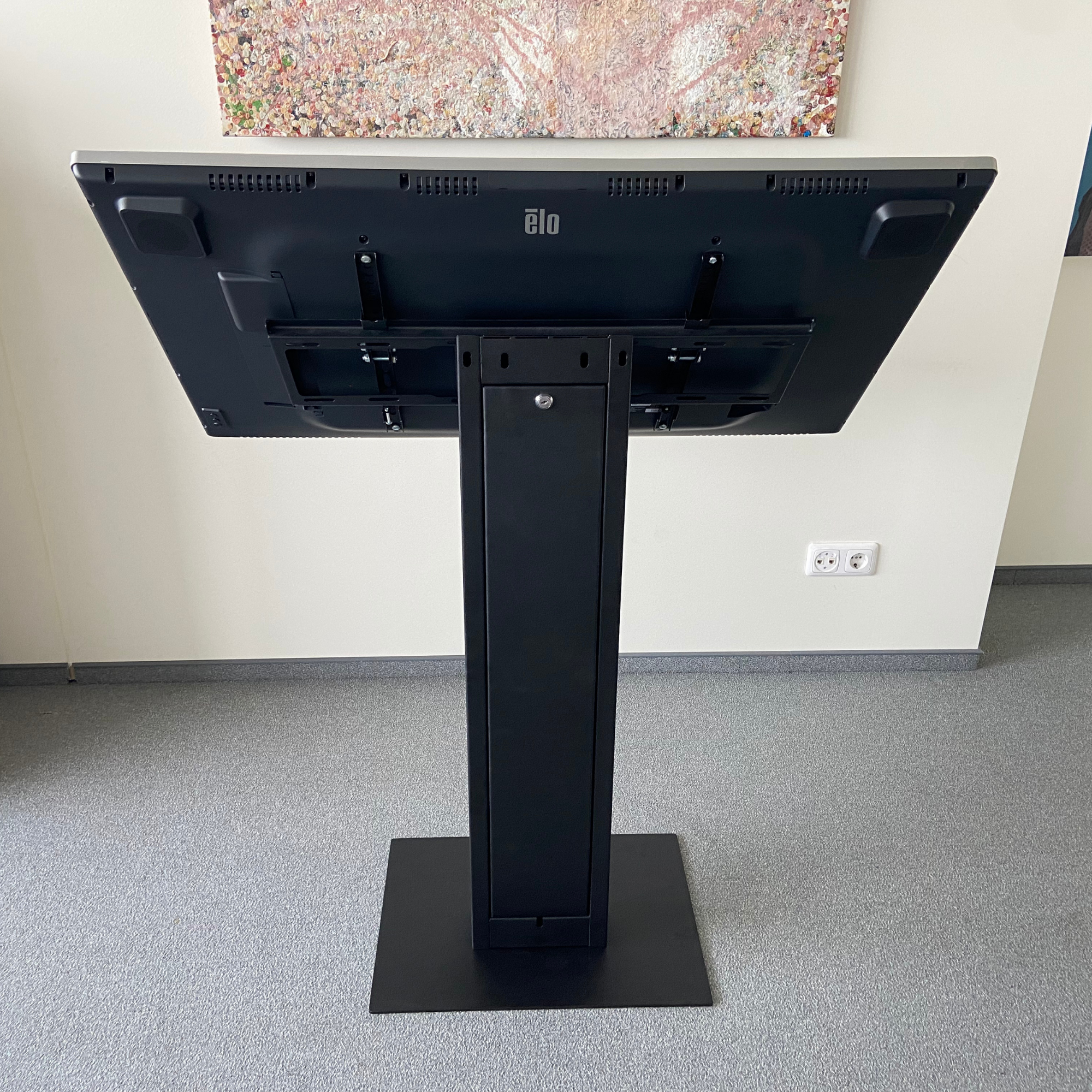 Altumas Zeta interactive stand - 22" / 32" / 43"