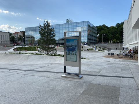 Altumas Omega Interactive Outdoor Stand - Infokiosk