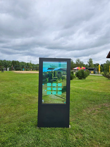 Altumas Omic Interactive Outdoor Stand - Infokiosk