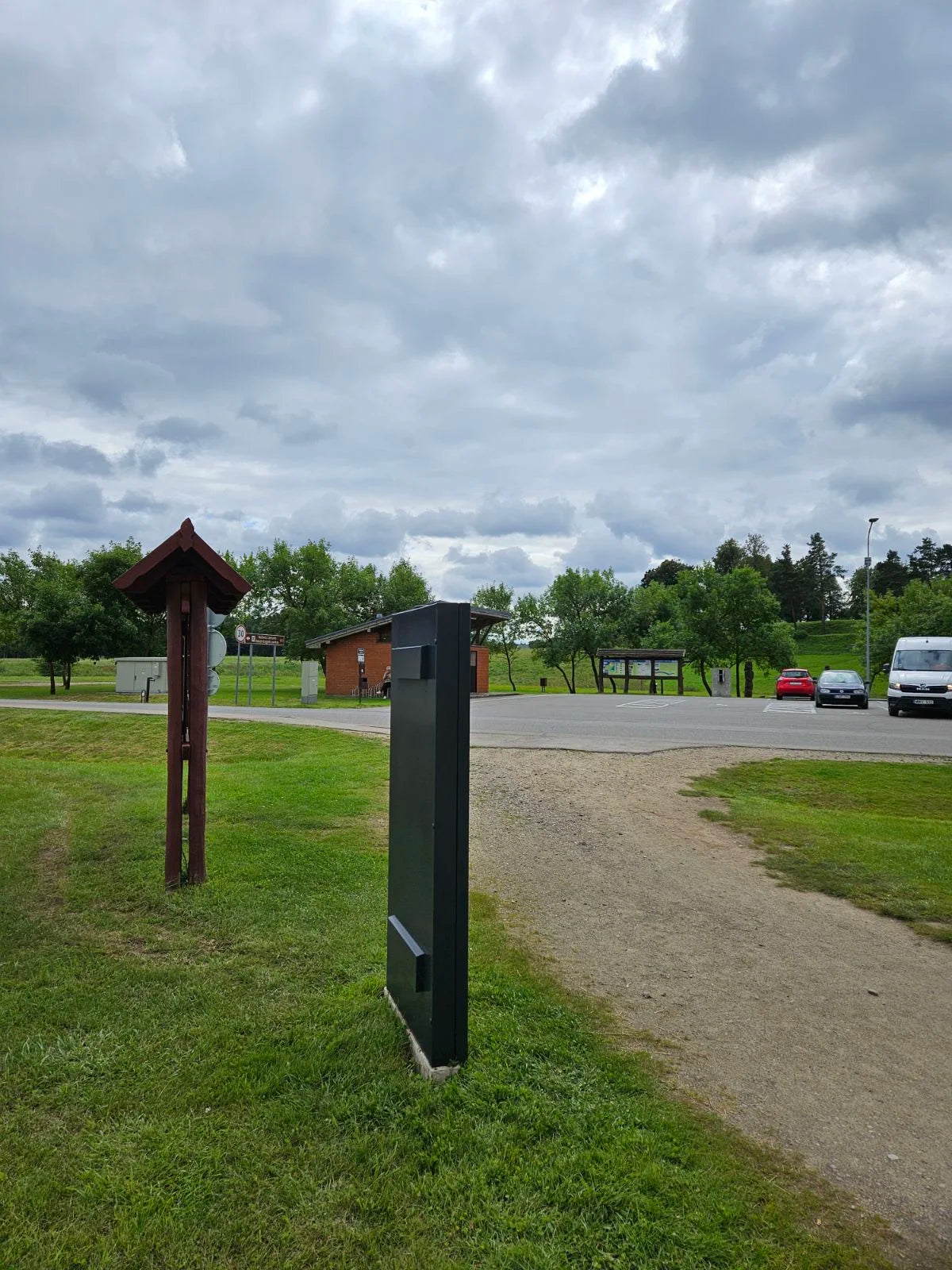Altumas Omic Interactive Outdoor Stand - Infokiosk